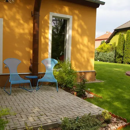 Сasa de vacaciones Bright Cosy House With Parking Praga