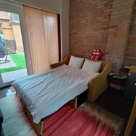 Bright Cosy House With Parking בית נופש *